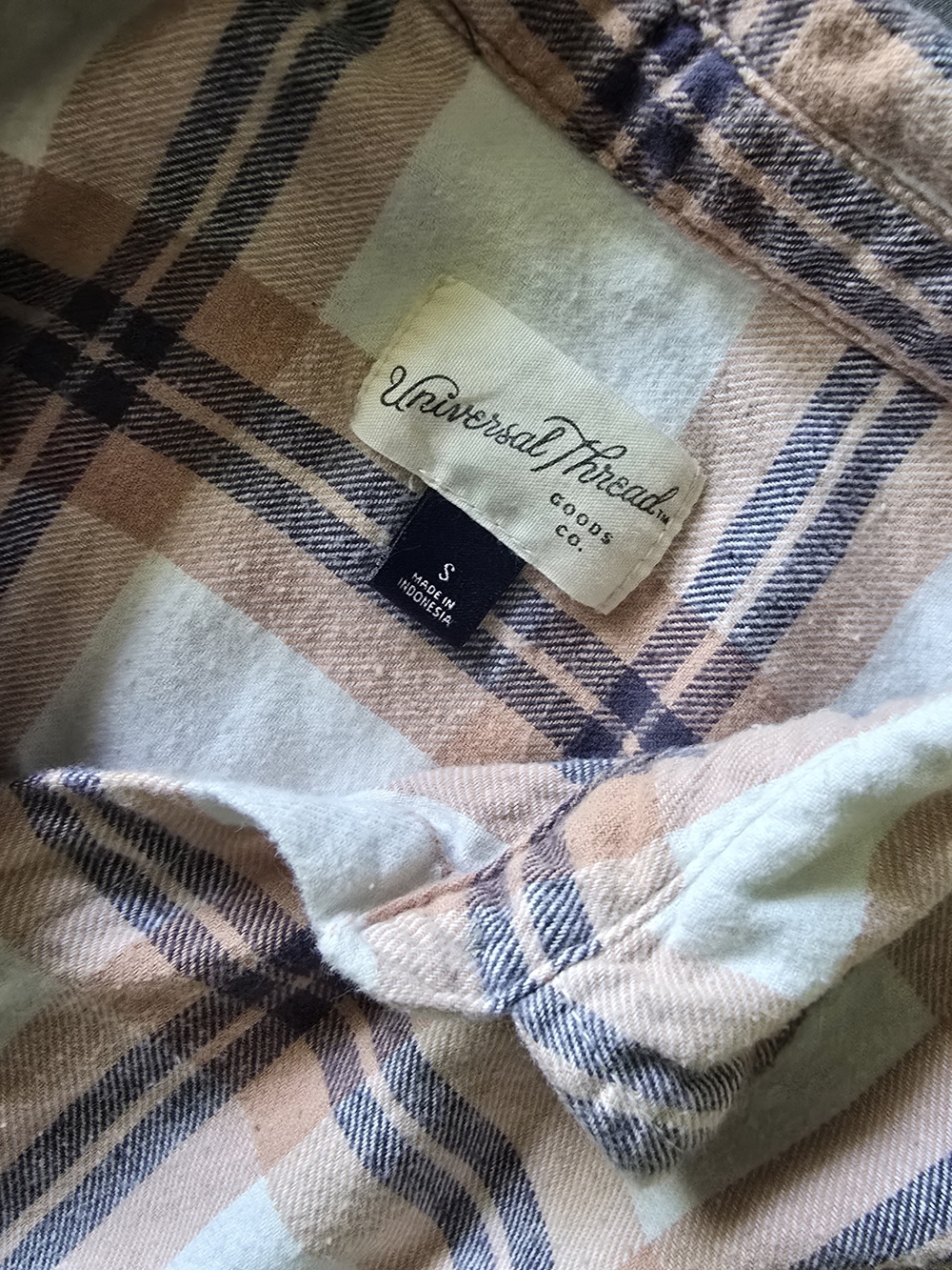Universal Thread Women's Peach and Navy Plaid Button-Up Shirt